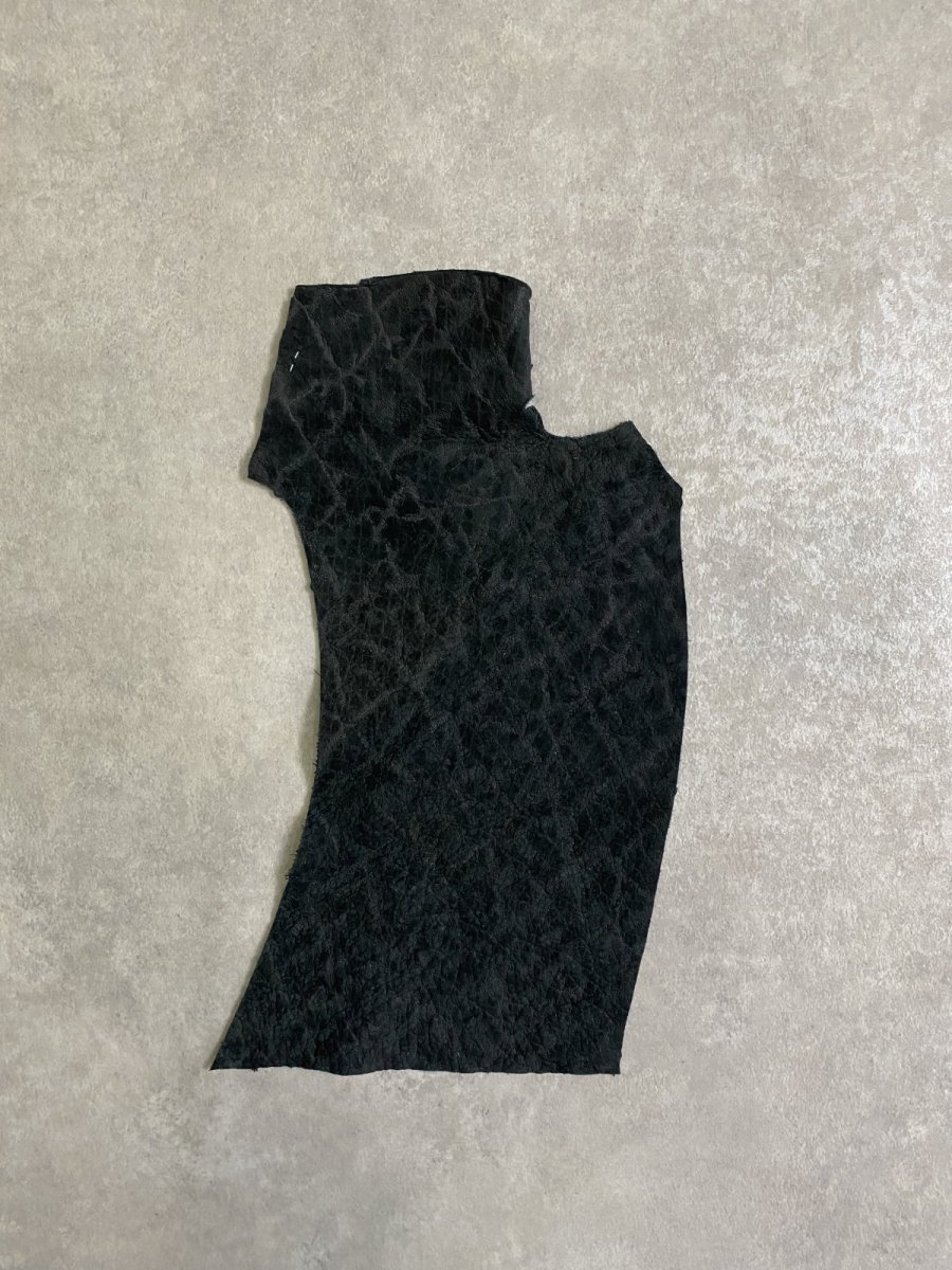 画像1: ヒポポタマス　カバ革　ブラック　エンボス　ヒポレザー　かば革 ハギレ (1)