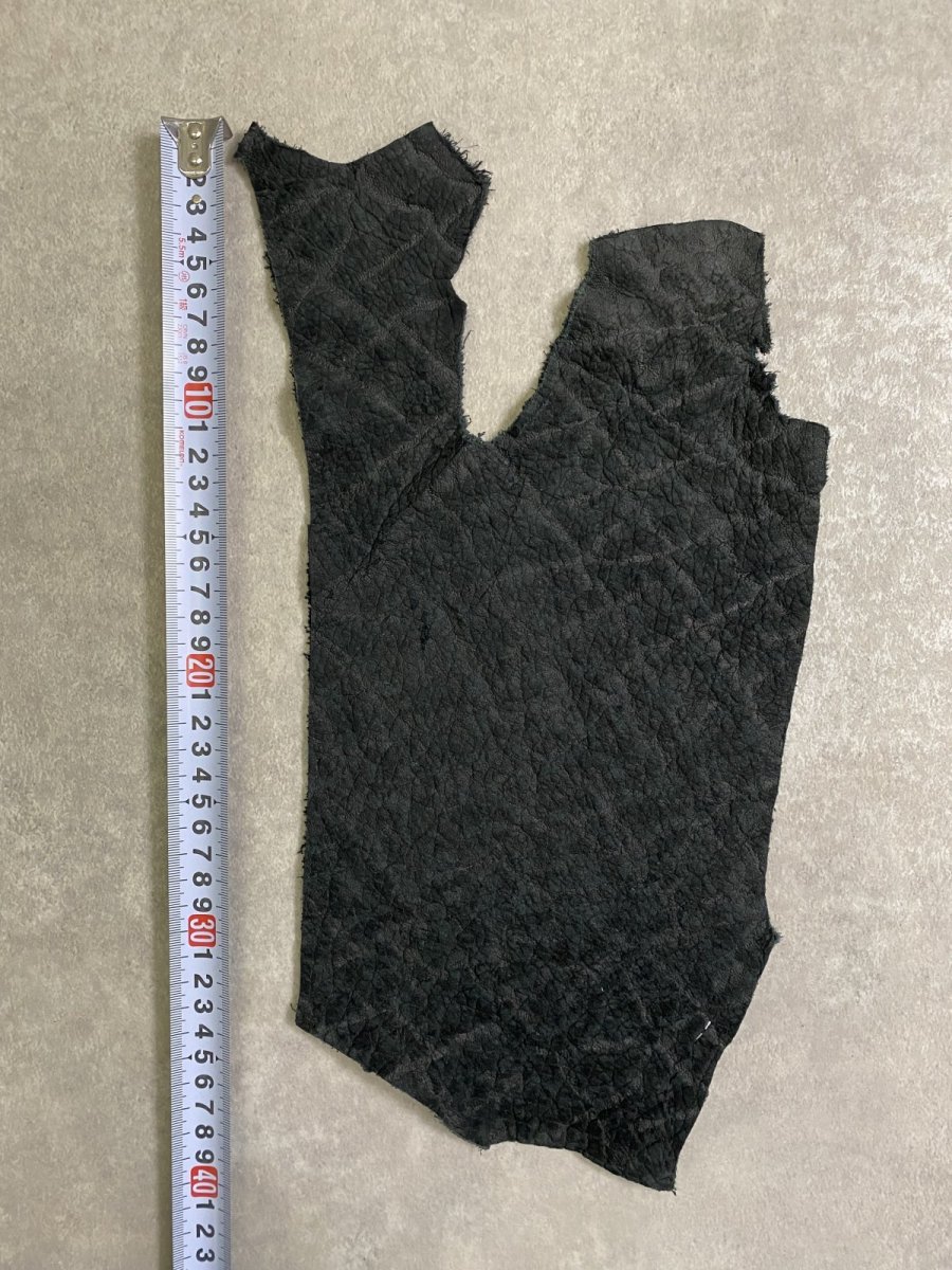 画像3: ヒポポタマス　カバ革　ブラック　エンボス　ヒポレザー　かば革 ハギレ (3)
