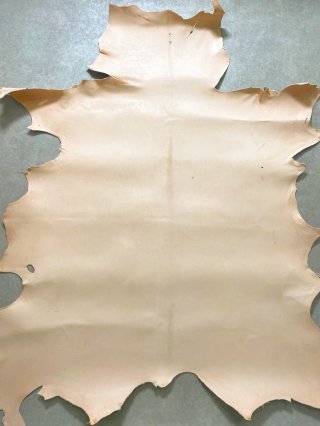 レア！　plant レザー　クーズー　本革　KUDU WAX latte リアル クードゥー/クーズー/KUDU【革とレザークラフト革細工材料の