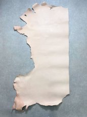 画像1: クードゥー　ヌメ革　ナチュラル　半裁　KUDU　クーズー (1)