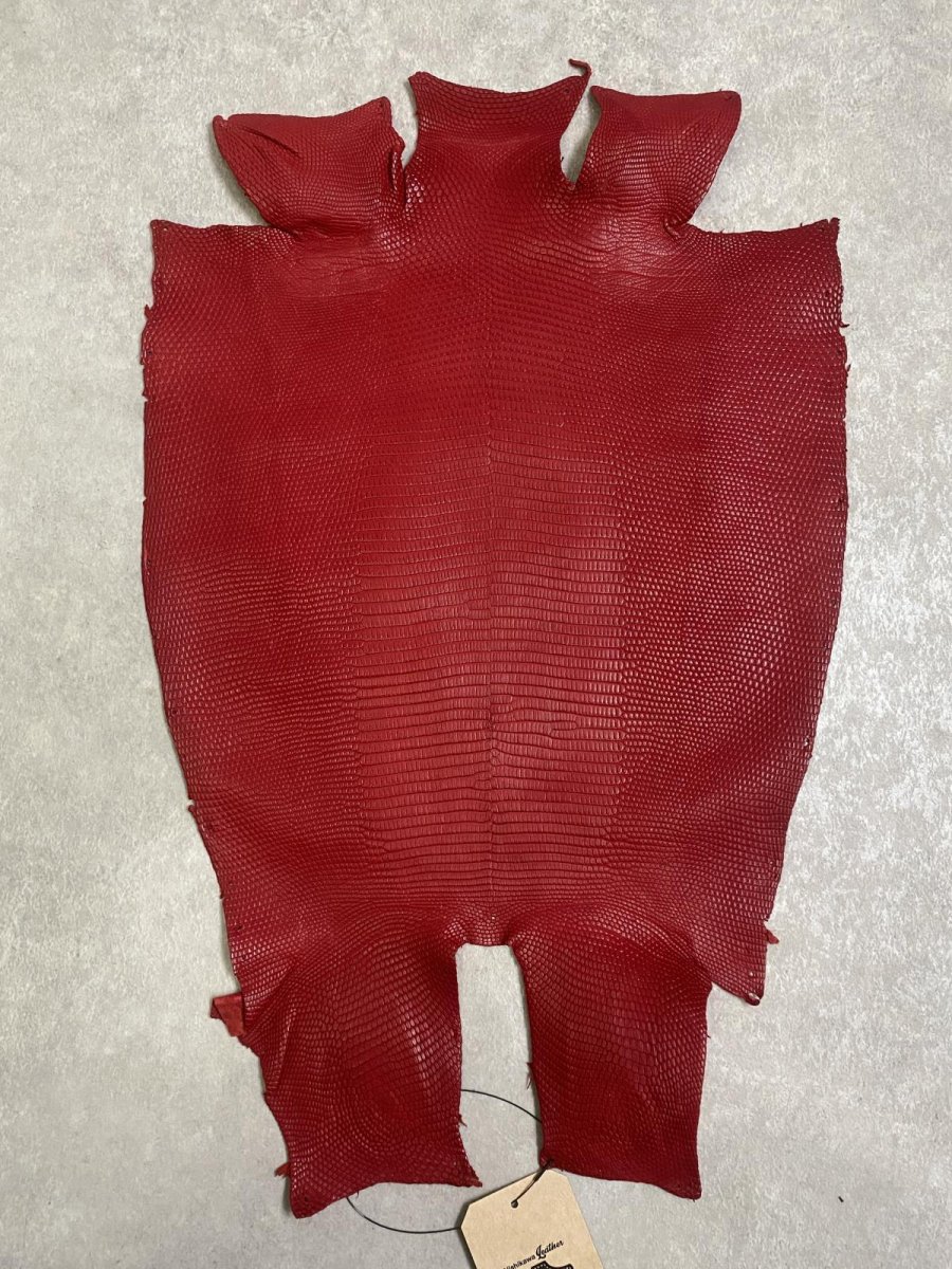 画像1: リザード　トカゲ革　マットレッド　29cm　エキゾチックレザー (1)