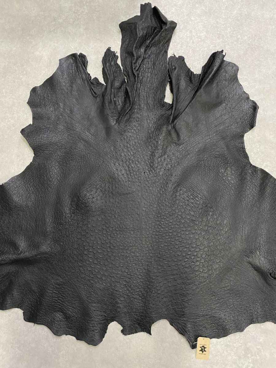 画像1: オーストリッチ革　ブラック　ダチョウの革　オーストリッチレザー　エキゾチックレザー (1)