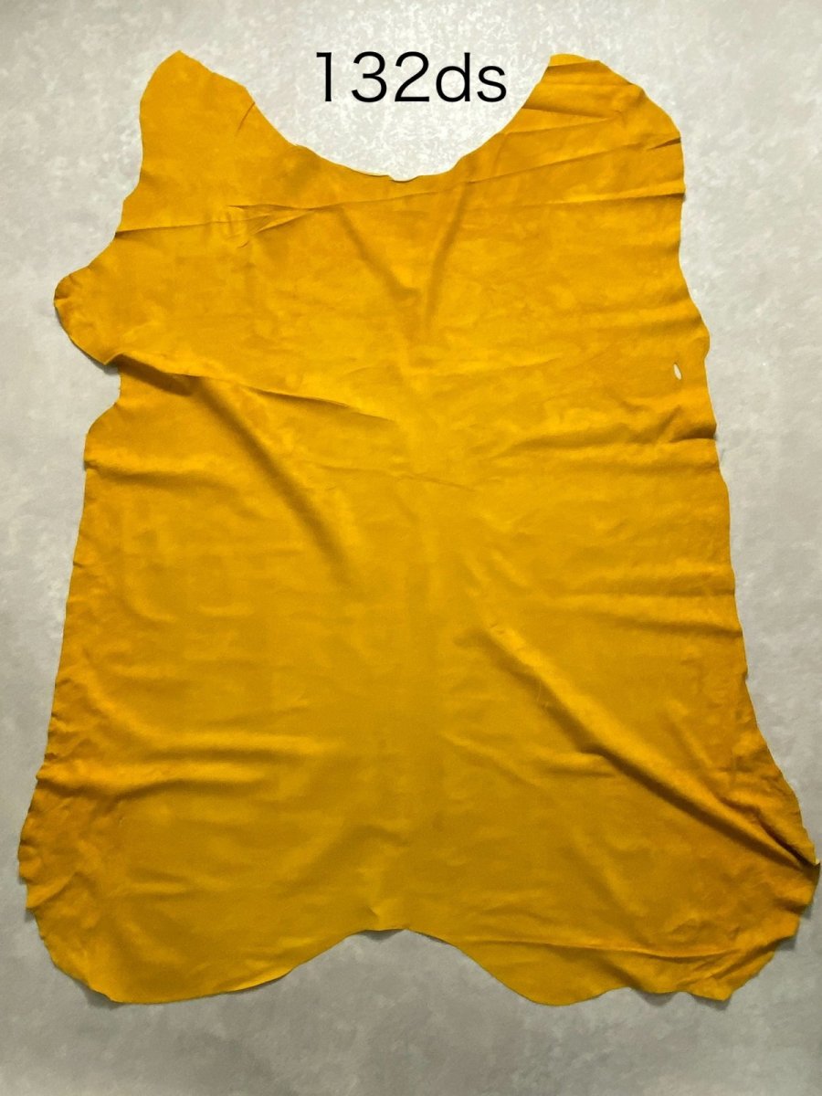 画像3: 豚 ピッグスウェード イエロー (3)