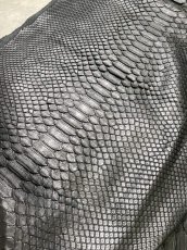 画像4: ダイヤモンドパイソン　ヘビ革　マットブラック  B/C　370cm　蛇革　エキゾチックレザー (4)