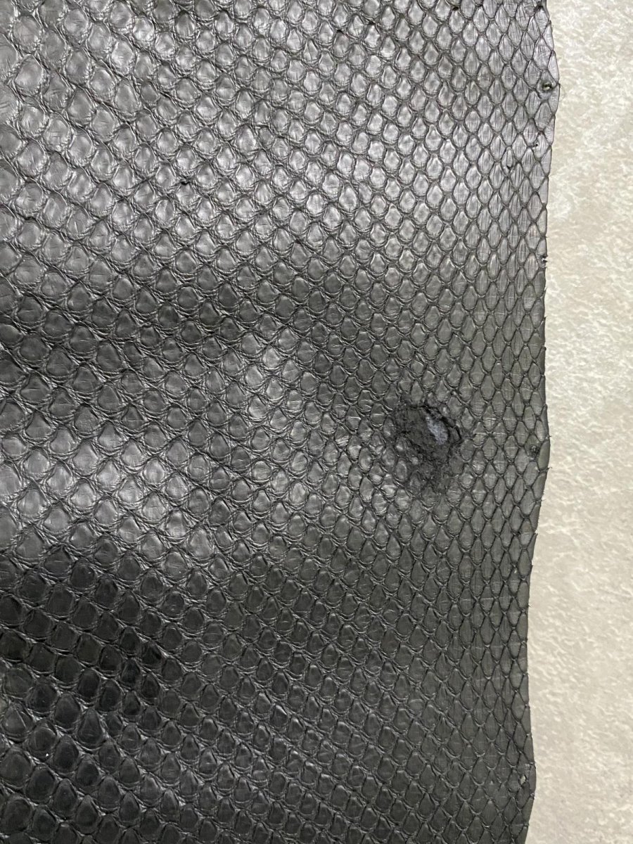 画像6: ダイヤモンドパイソン　ヘビ革　マットブラック  B/C　370cm　蛇革　エキゾチックレザー (6)