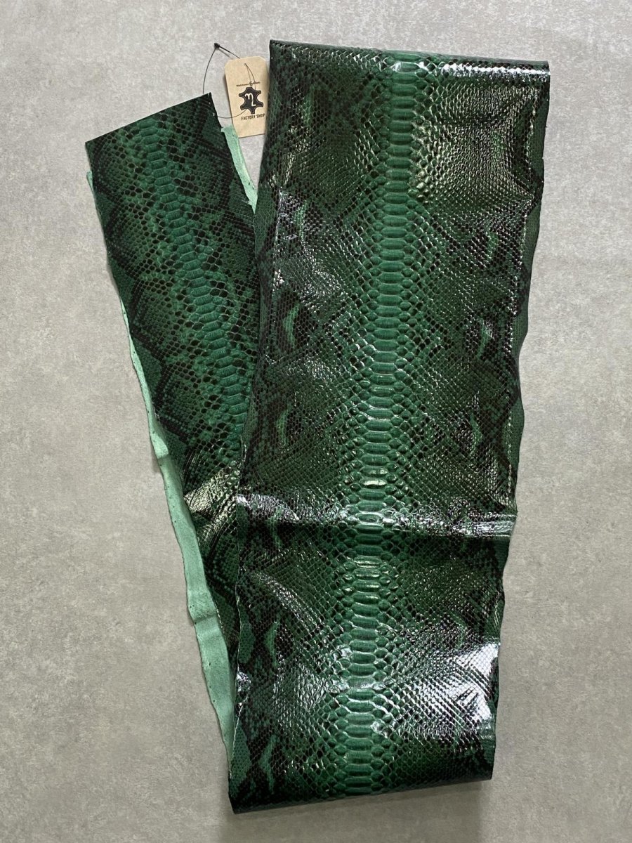 画像2: ダイヤモンドパイソン　ヘビ革　グリーン  B/C　305cm　蛇革　エキゾチックレザー (2)