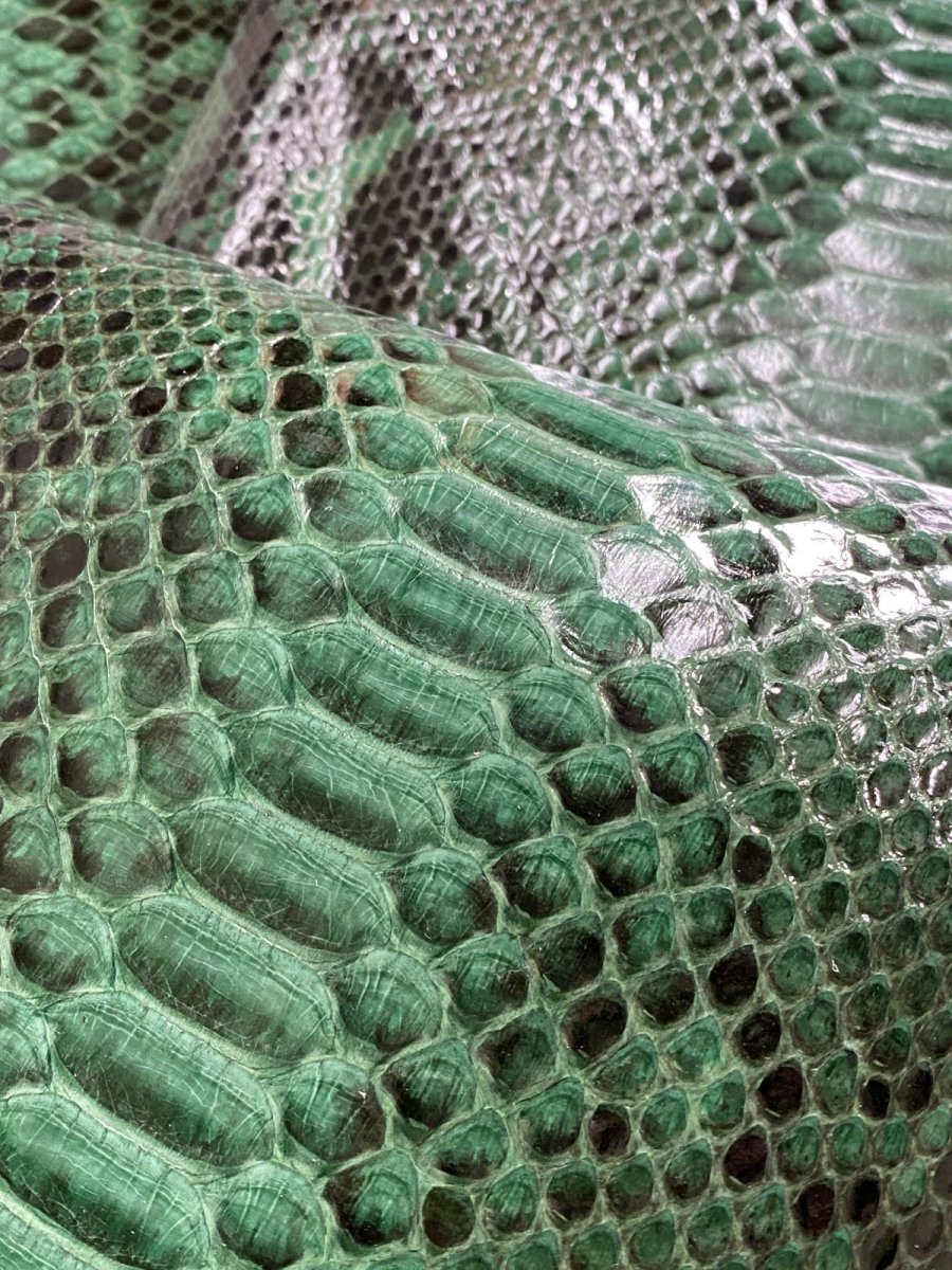 画像5: ダイヤモンドパイソン　ヘビ革　グリーン  B/C　305cm　蛇革　エキゾチックレザー (5)