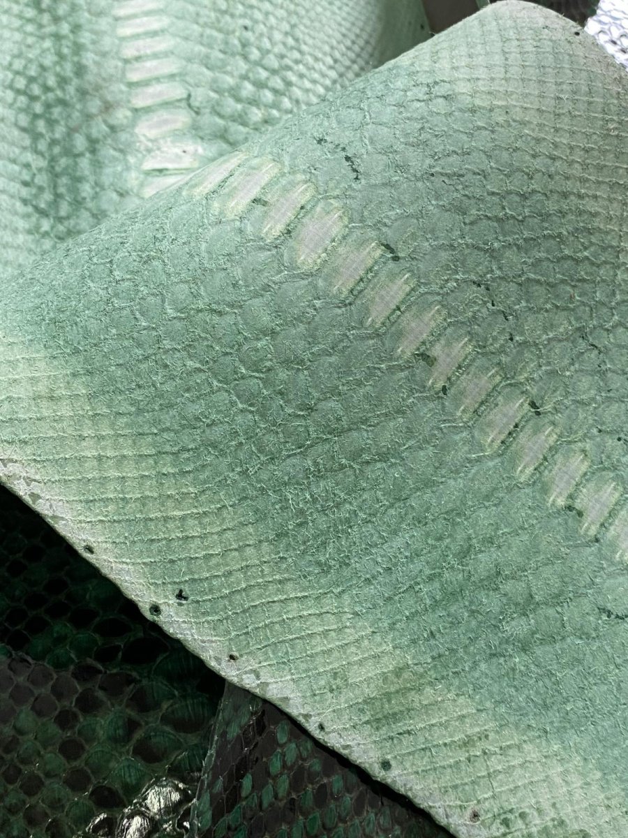画像6: ダイヤモンドパイソン　ヘビ革　グリーン  B/C　305cm　蛇革　エキゾチックレザー (6)