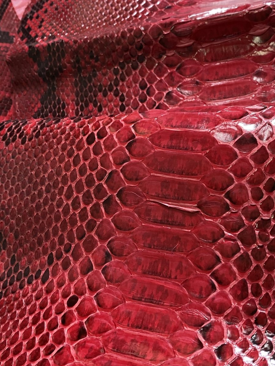 画像5: ダイヤモンドパイソン　ヘビ革　レッド  B/C　264cm　蛇革　エキゾチックレザー (5)