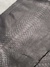 画像4: ダイヤモンドパイソン　ヘビ革　マットブラック  B/C　335cm　蛇革　エキゾチックレザー (4)