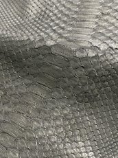 画像5: ダイヤモンドパイソン　ヘビ革　マットブラック  B/C　335cm　蛇革　エキゾチックレザー (5)