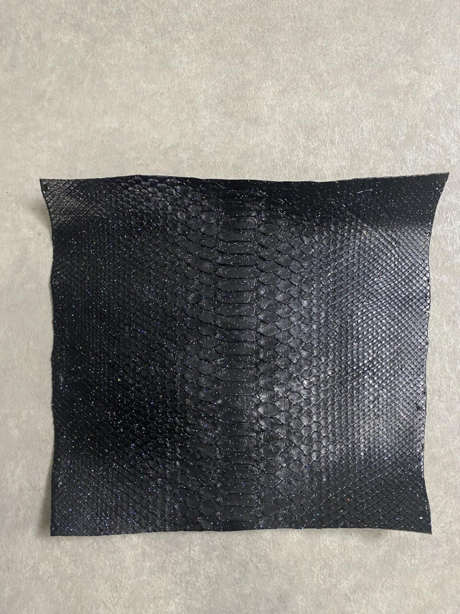画像1: パイソンレザー　ヘビ革　ラメブラック　ハギレ (1)