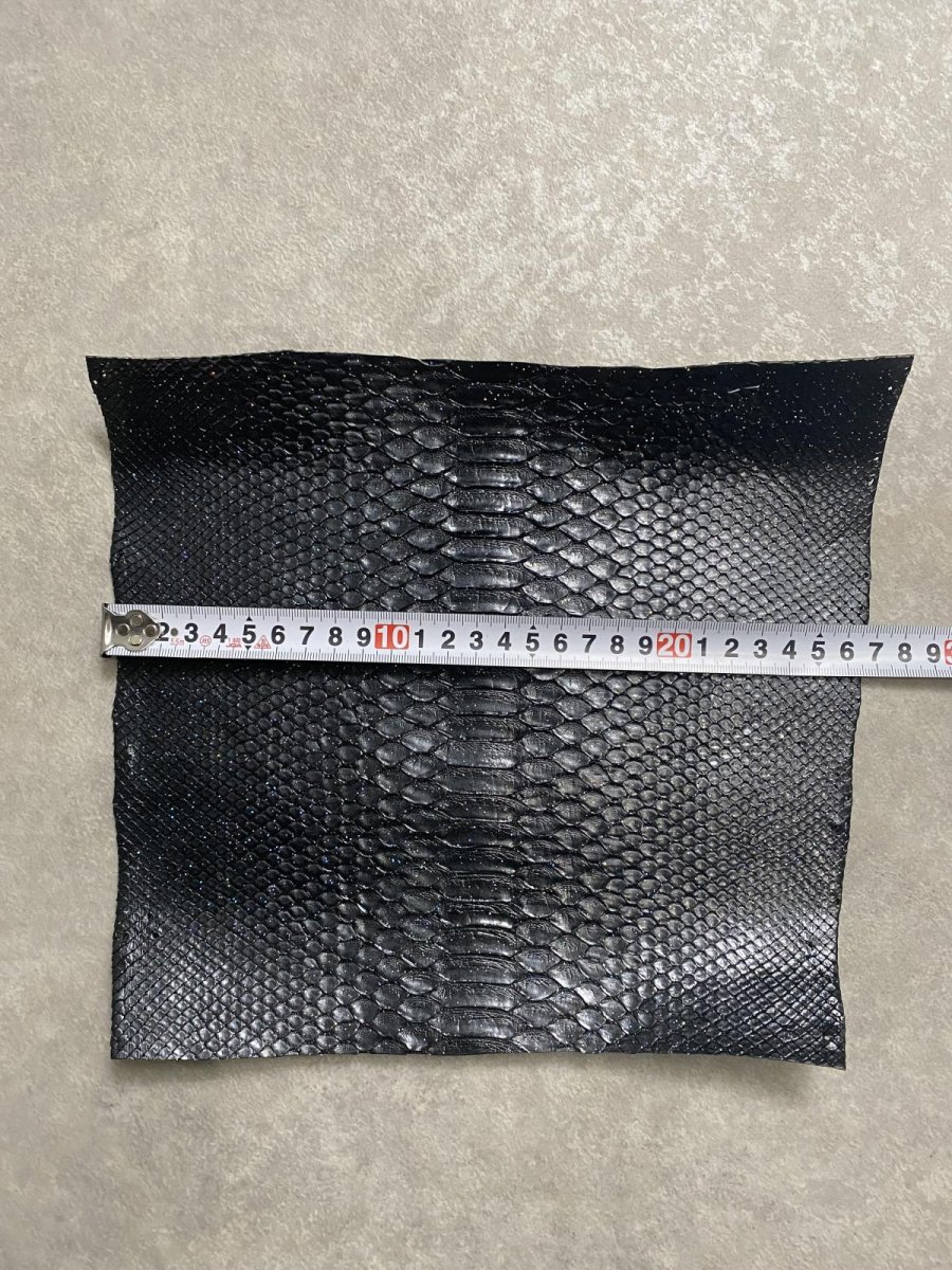 画像4: パイソンレザー　ヘビ革　ラメブラック　ハギレ (4)
