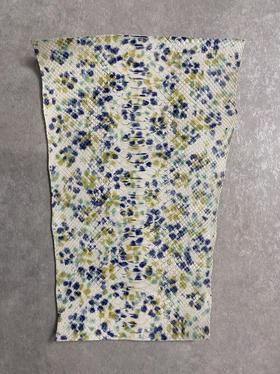 画像1: パイソンレザー　ヘビ革　ドット柄　ハギレ (1)