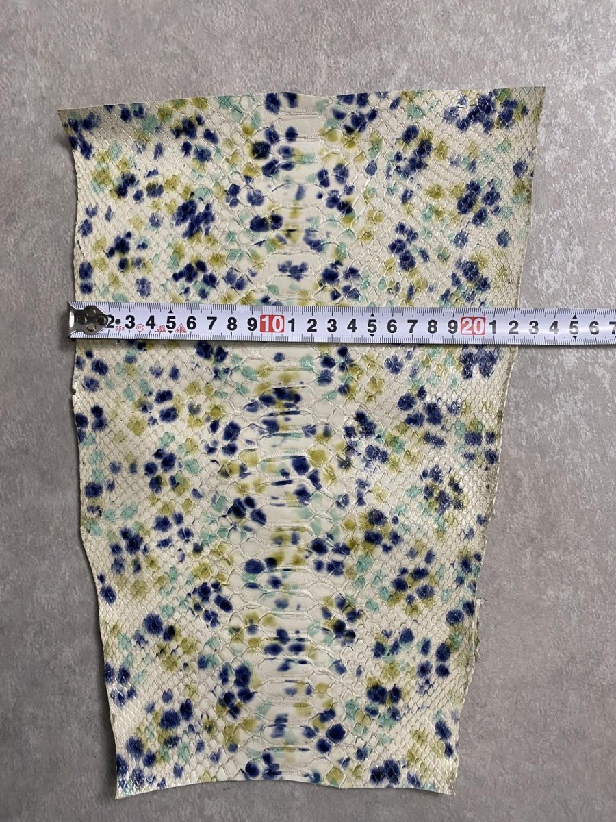 画像5: パイソンレザー　ヘビ革　ドット柄　ハギレ (5)