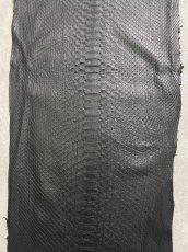 画像4: ダイヤモンドパイソン　ヘビ革　マットブラック  B/C　365cm　蛇革　エキゾチックレザー (4)