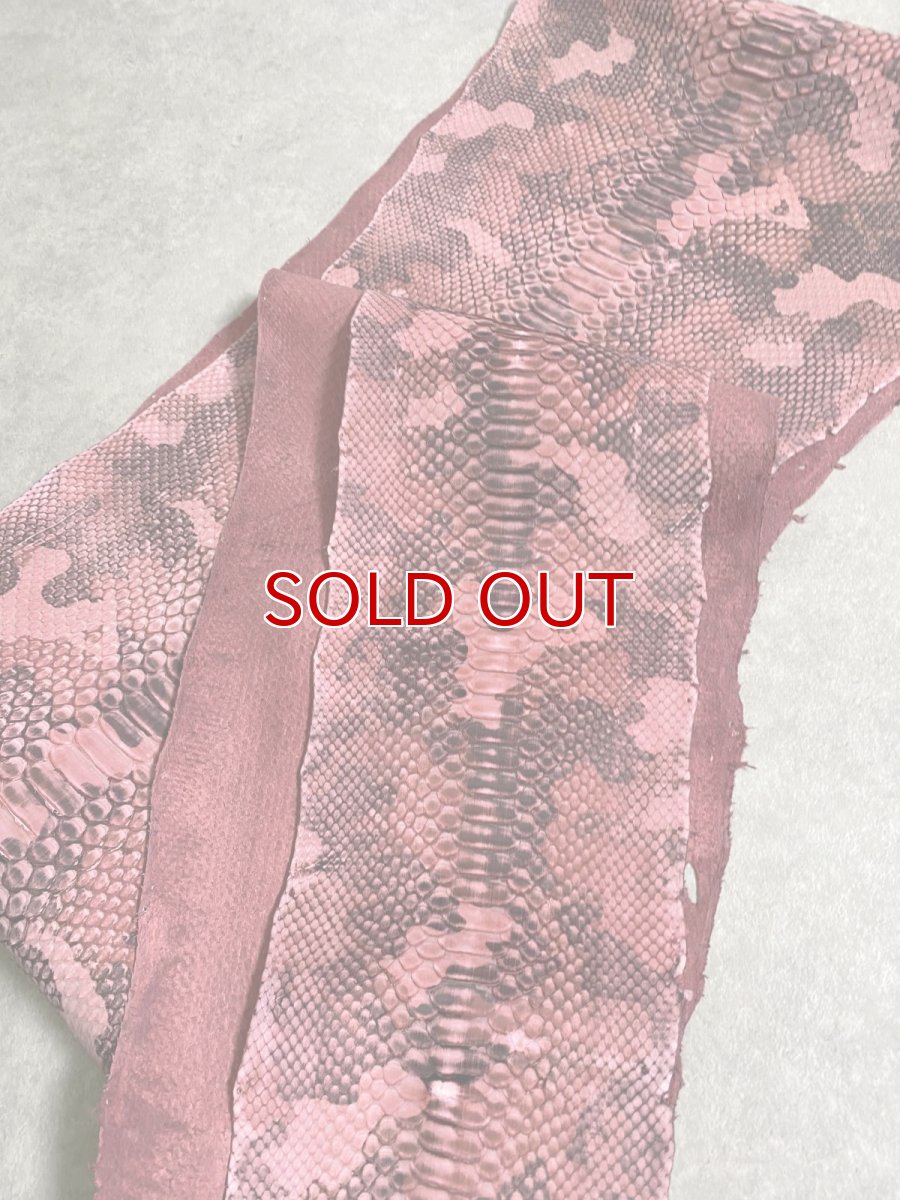 画像3: ダイヤモンドパイソン　ヘビ革　迷彩ピンク  B/C　330cm　蛇革　エキゾチックレザー (3)