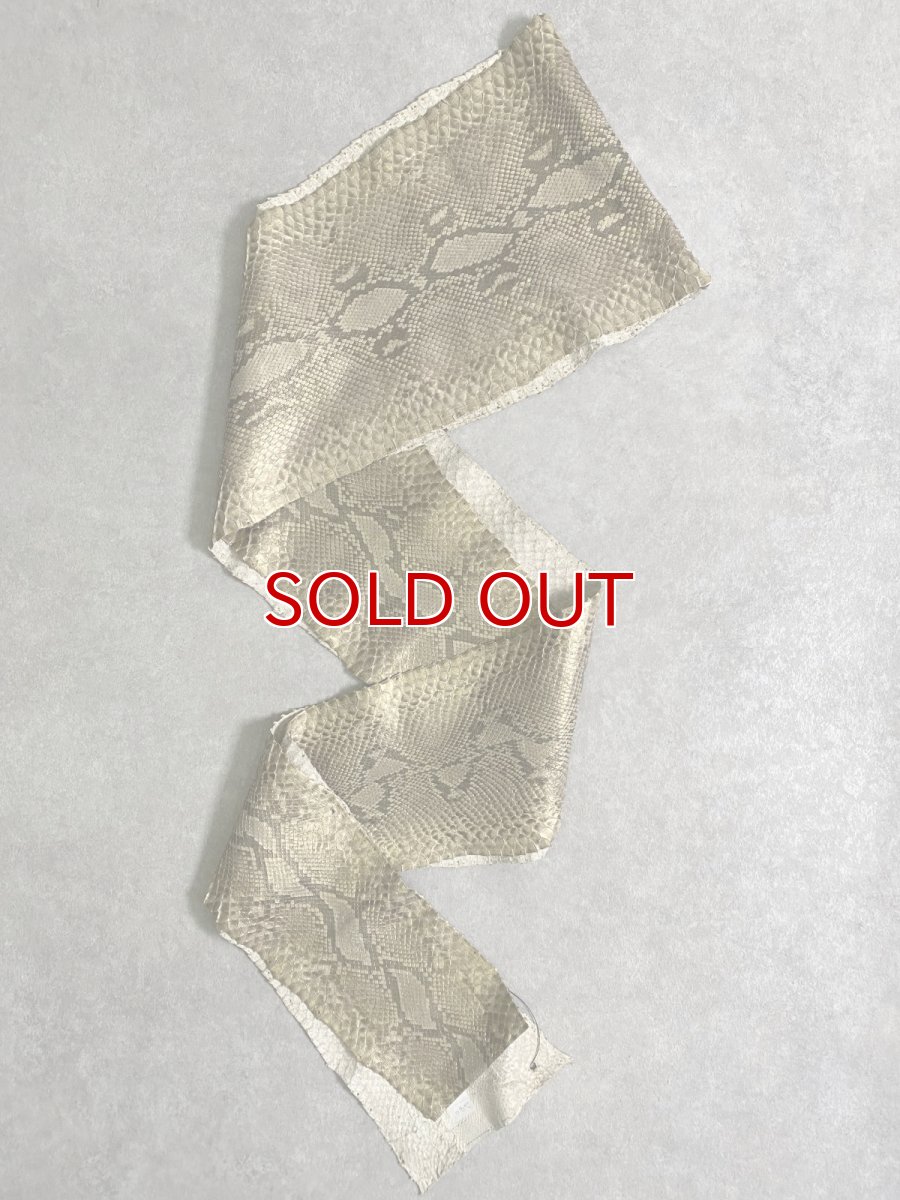 画像1: パイソン　ゴールド柄あり F/C　240cm　ヘビ革　蛇革　エキゾチックレザー (1)