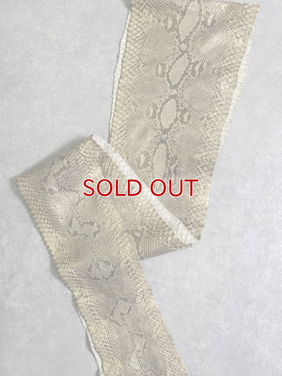 画像4: パイソン　ゴールド柄あり F/C　240cm　ヘビ革　蛇革　エキゾチックレザー (4)