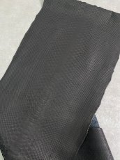 画像3: ダイヤモンドパイソン　ヘビ革　マットブラック  B/C 342cm　蛇革　エキゾチックレザー (3)