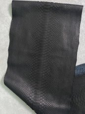 画像2: ダイヤモンドパイソン　ヘビ革　マットブラック  B/C 342cm　蛇革　エキゾチックレザー (2)