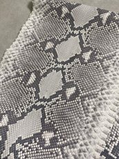 画像4: ダイヤモンドパイソン　ヘビ革　ナチュラル　ツヤなし  F/C　335cm　蛇革　エキゾチックレザー (4)