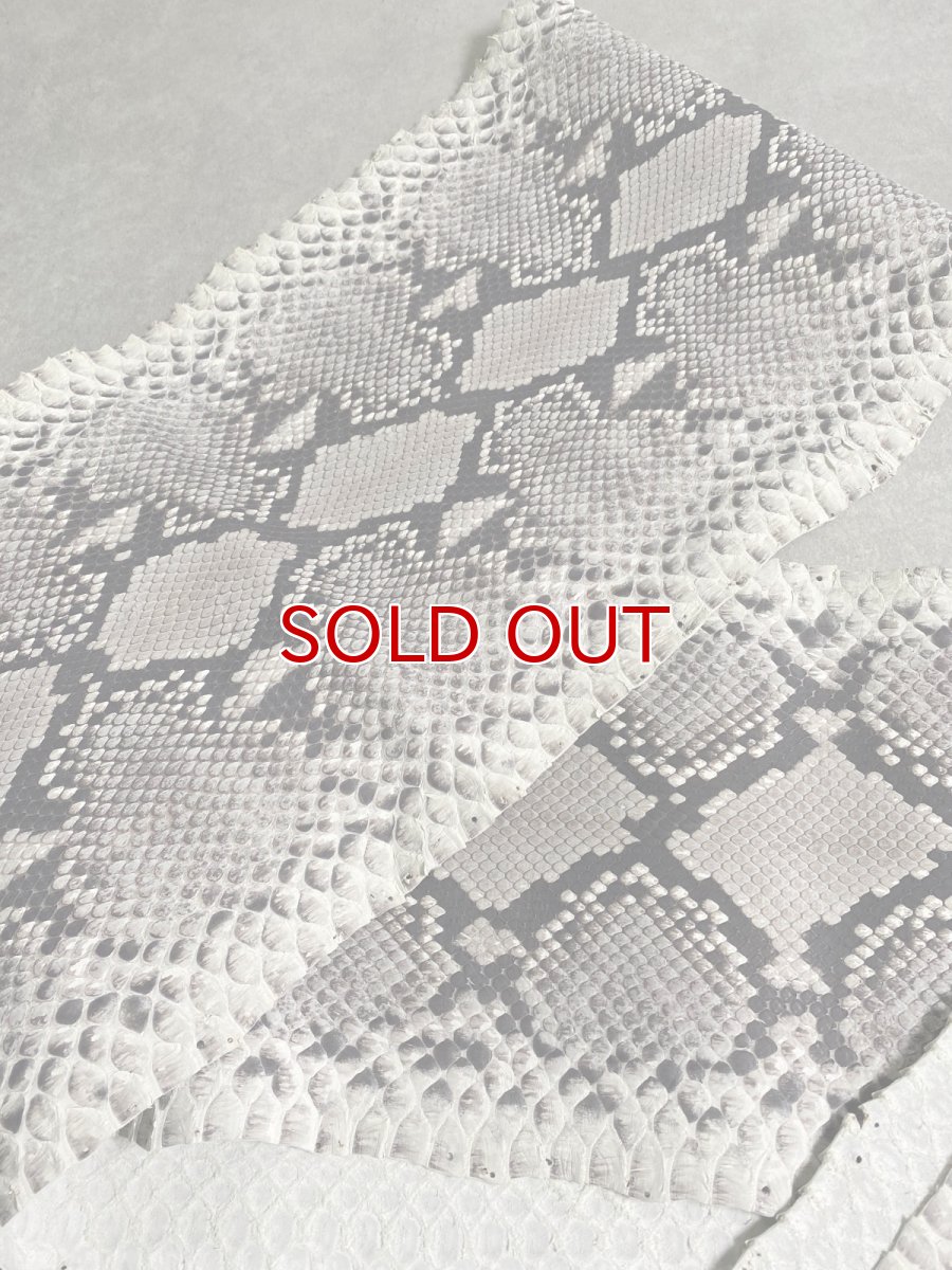 画像4: ダイヤモンドパイソン　ヘビ革　ナチュラル　ツヤなし  F/C　372cm　蛇革　エキゾチックレザー (4)