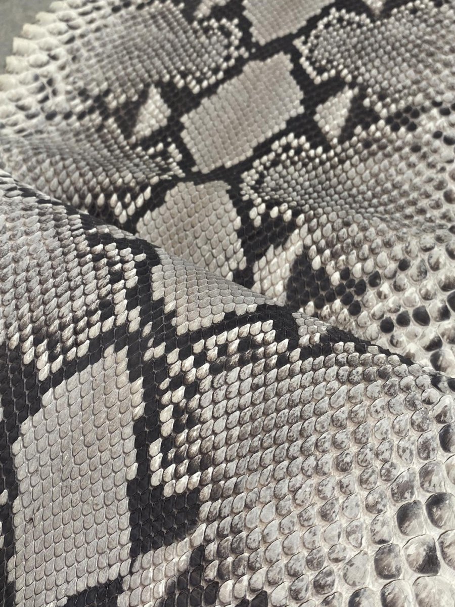 画像6: ダイヤモンドパイソン　ヘビ革　ナチュラル　ツヤなし  F/C　372cm　蛇革　エキゾチックレザー (6)