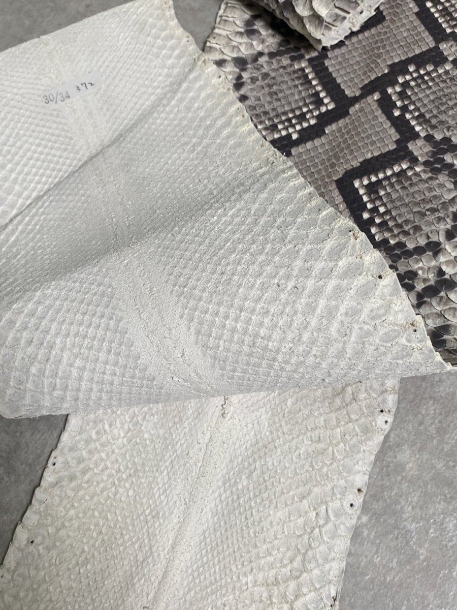 画像7: ダイヤモンドパイソン　ヘビ革　ナチュラル　ツヤなし  F/C　372cm　蛇革　エキゾチックレザー (7)