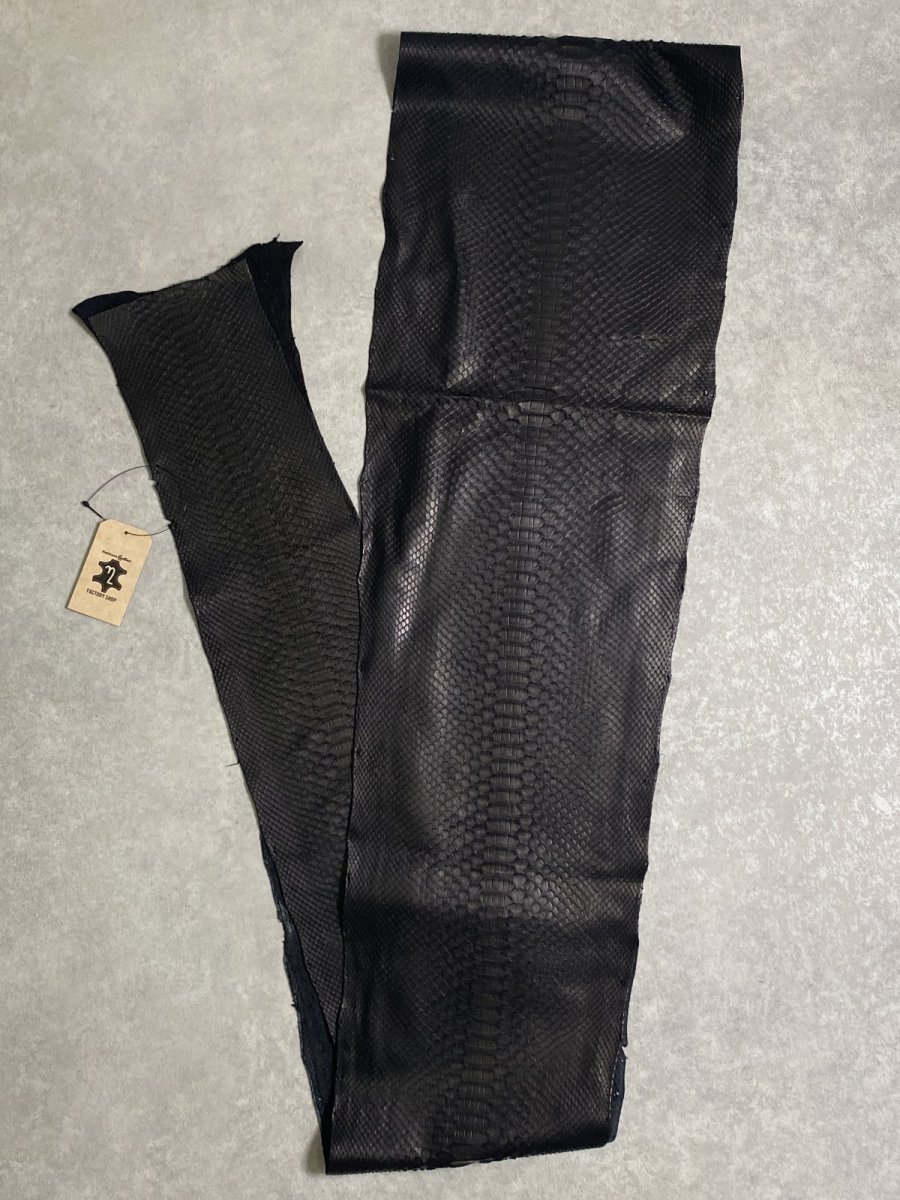 画像2: ダイヤモンドパイソン　ヘビ革　マットブラック  B/C　350cm　蛇革　エキゾチックレザー (2)