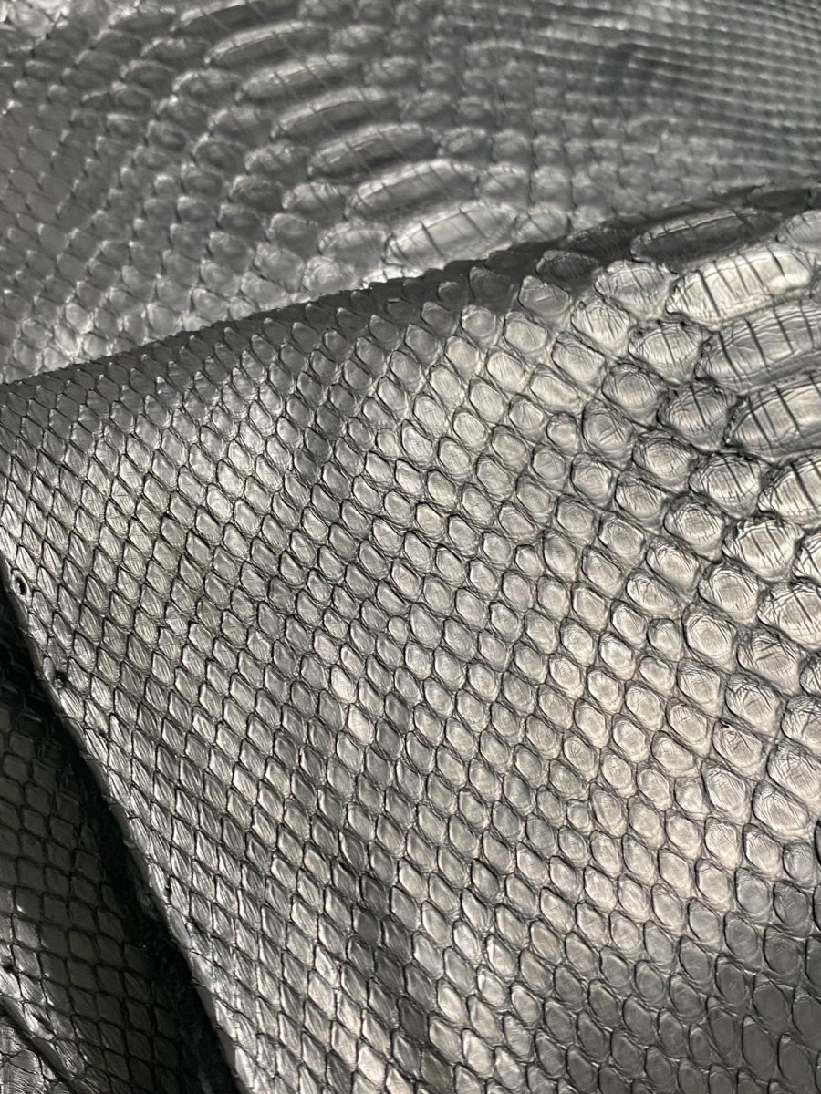 画像6: ダイヤモンドパイソン　ヘビ革　マットブラック  B/C　350cm　蛇革　エキゾチックレザー (6)