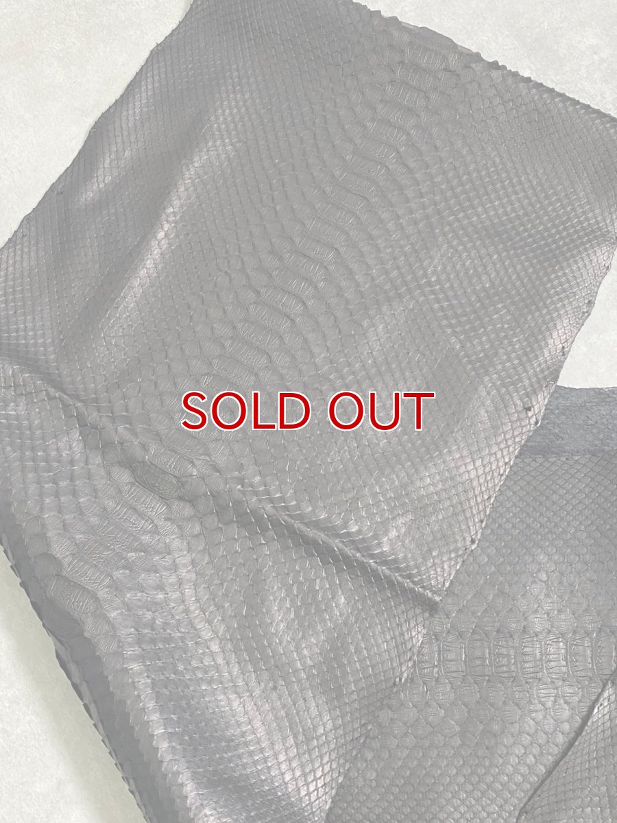 画像4: ダイヤモンドパイソン　ヘビ革　マットブラック  B/C　350cm　蛇革　エキゾチックレザー (4)