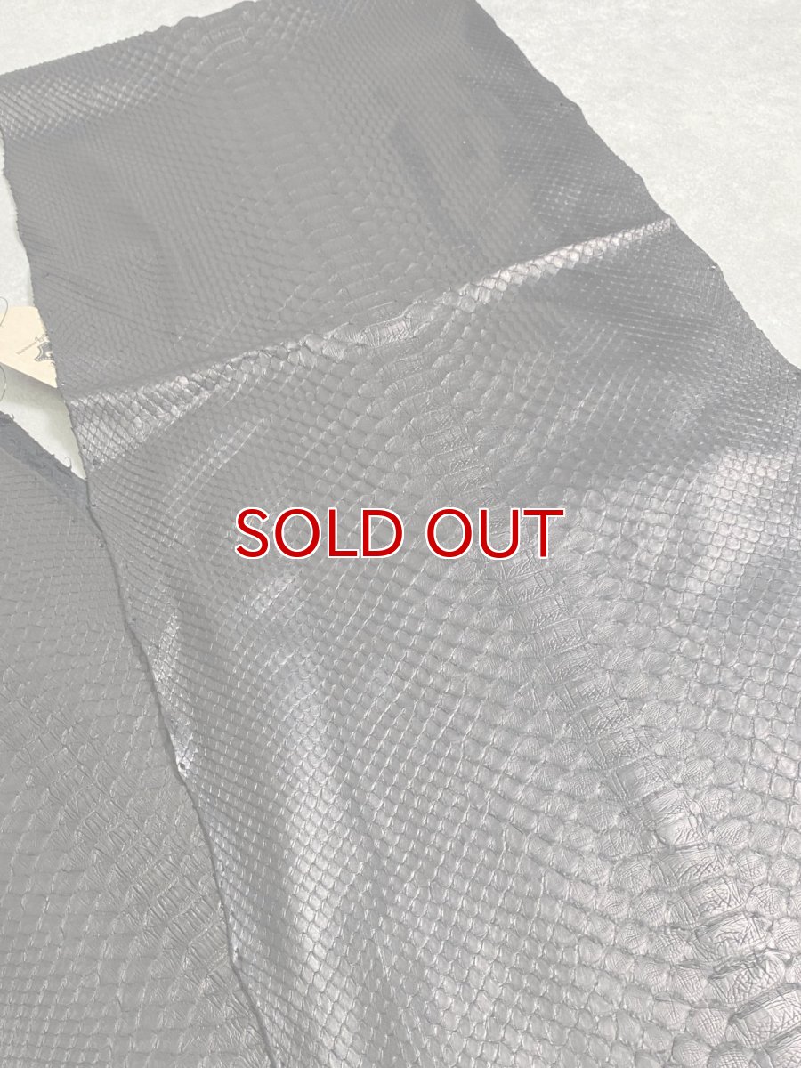 画像5: ダイヤモンドパイソン　ヘビ革　マットブラック  B/C　350cm　蛇革　エキゾチックレザー (5)