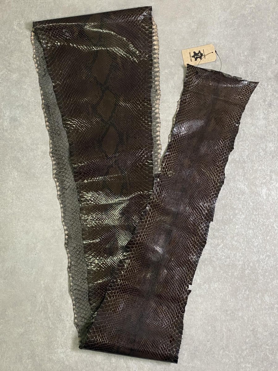 画像2: ダイヤモンドパイソン　ヘビ革　チョコ  F/C　330cm　蛇革　エキゾチックレザー (2)