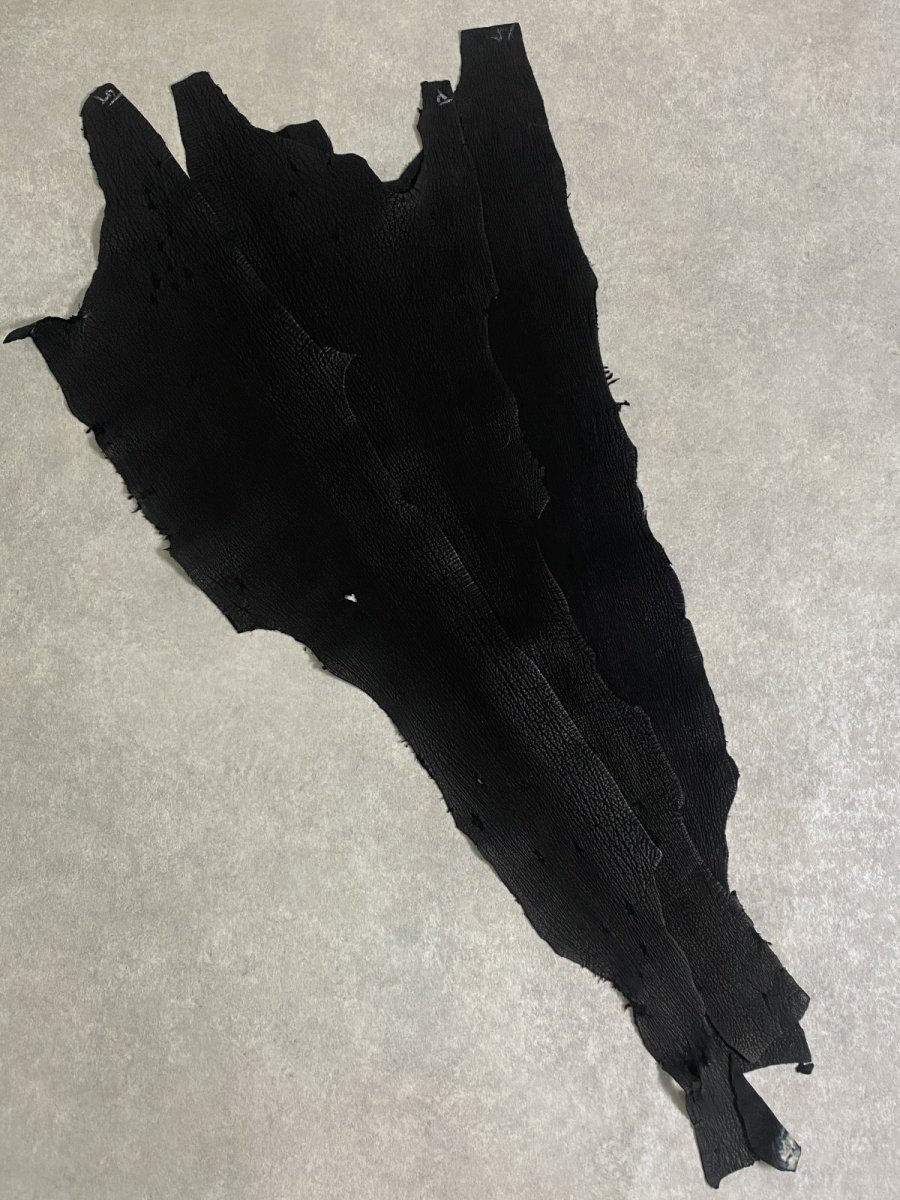 画像1: 【sale￥3500均一】シャーク　ブラック　サメ革　鮫革　シャークスキン (1)