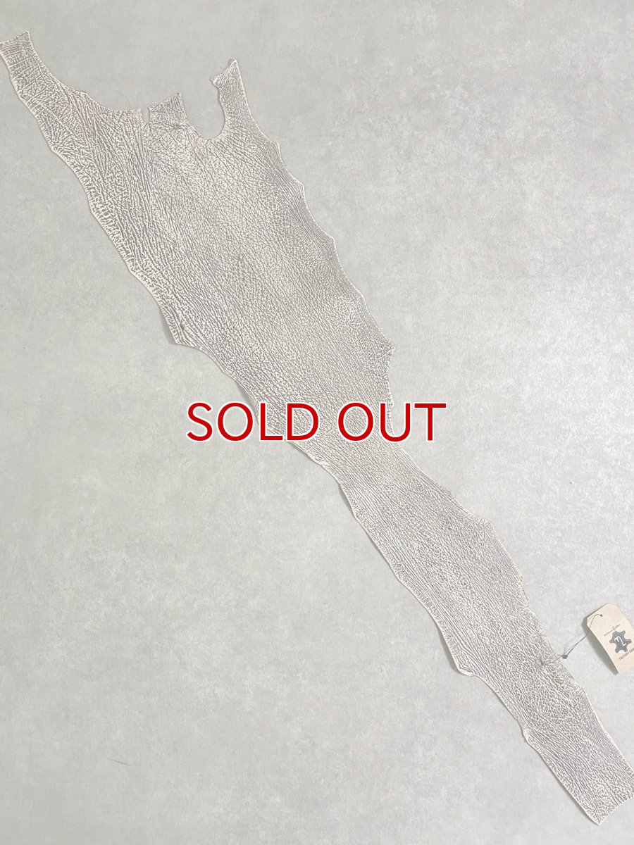 画像1: シャーク　バニラ×茶　サメ革　鮫革　シャークスキン　 (1)