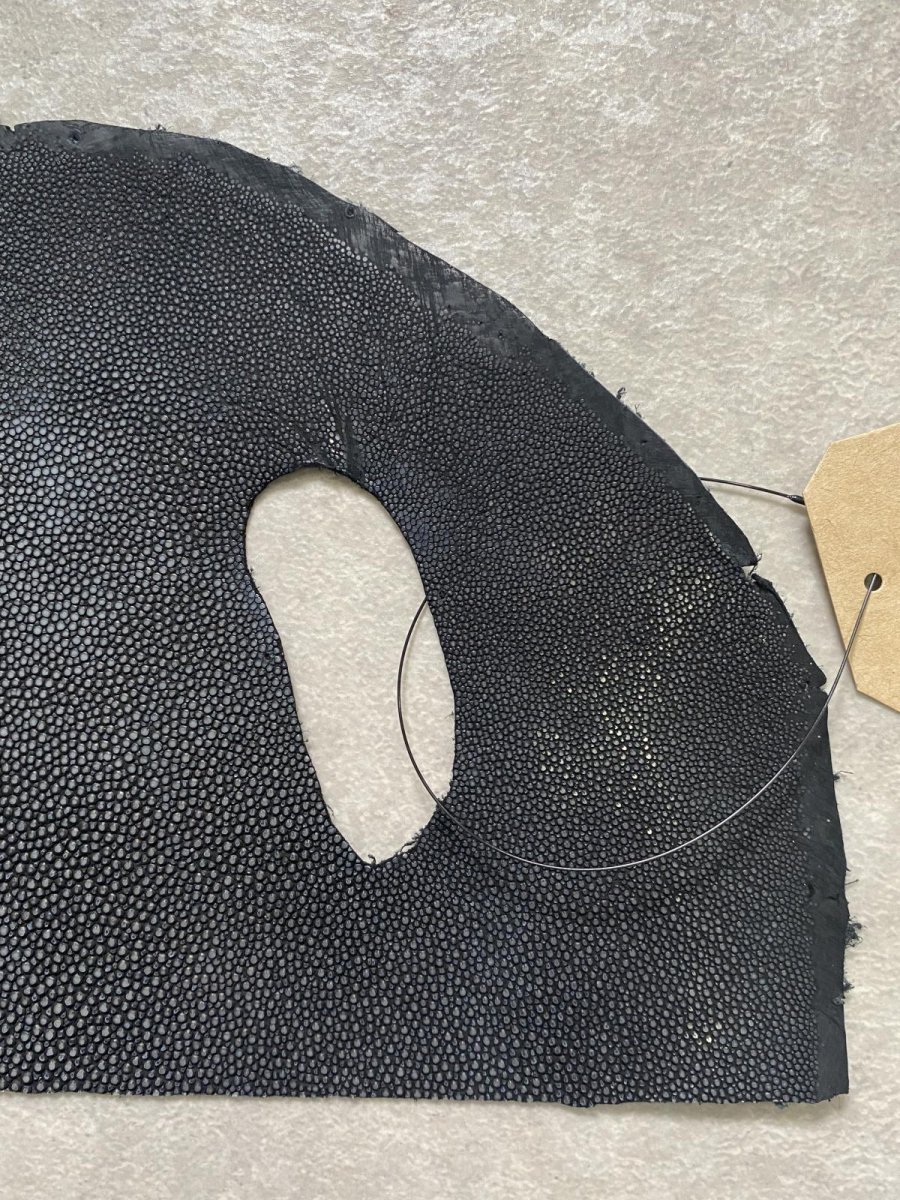 画像3: スティングレイ ブラック 吟スリ ぼうし型ハギレSサイズ エイ革 ガルーシャ (3)