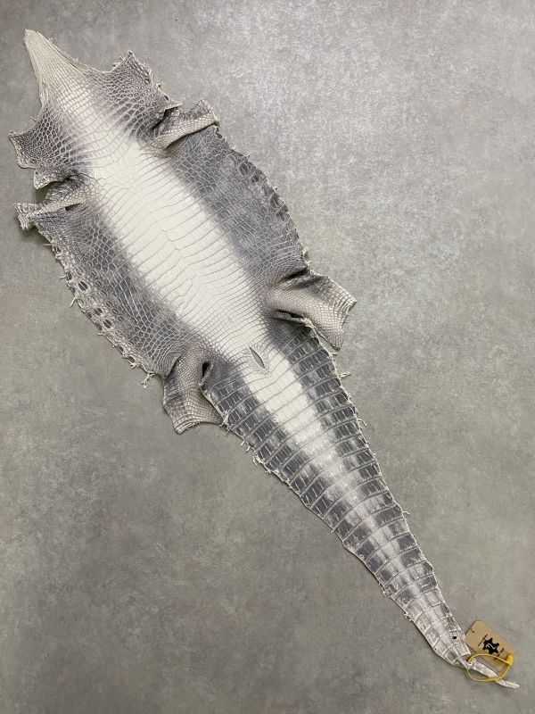 18mm 本物 クロコダイル 3M製裏側防水カーフ 艶あり黒 5 genuine