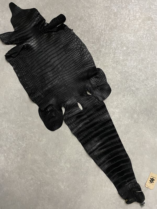 スモールクロコダイル ブラック 38 ポロサス ワニ革 クロコダイル革  
